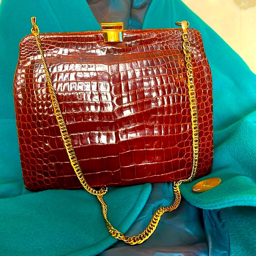 1950s Vintage REAL Burgundy Alligator bag Purse w gold chainlink shoulder strap